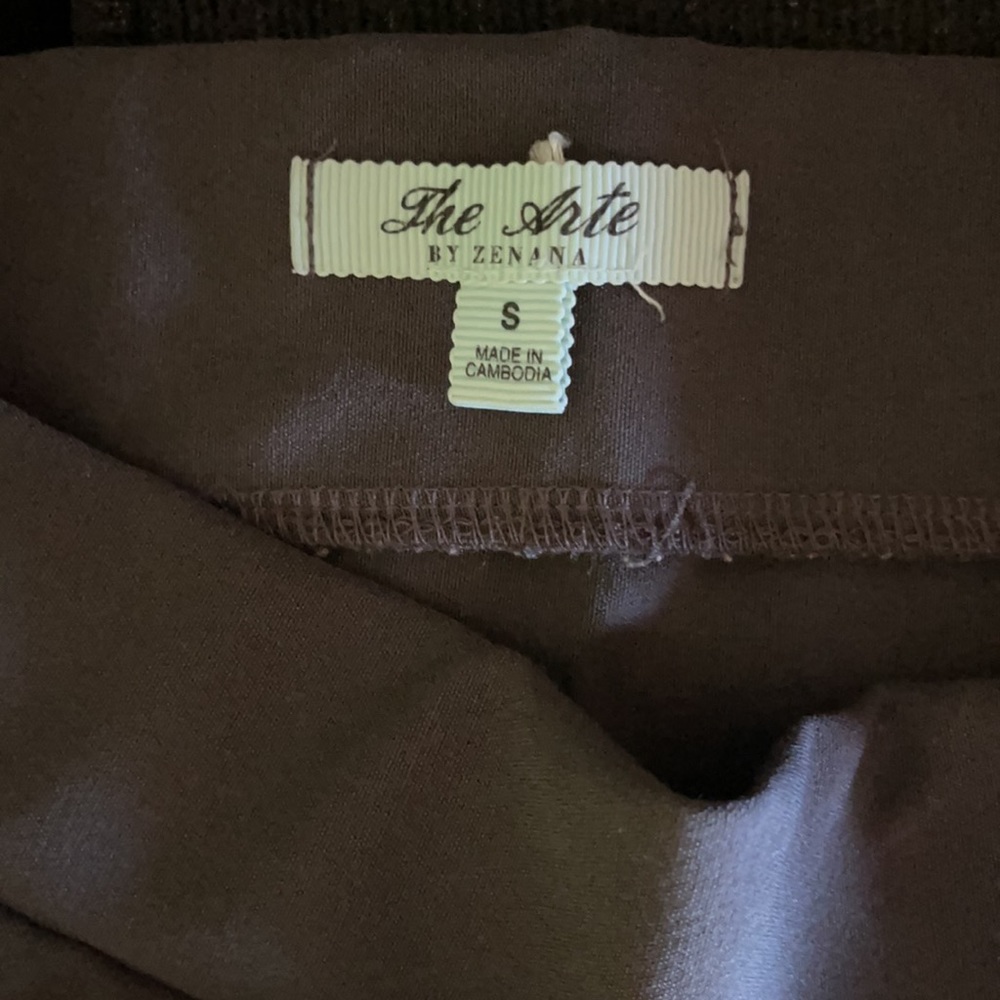 Skirts - Picture 4 of 5
